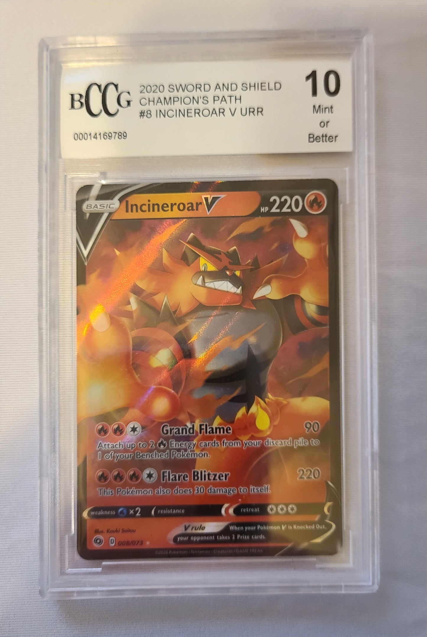 GRADED CARD - Incineroar V #8 - BCCG 10